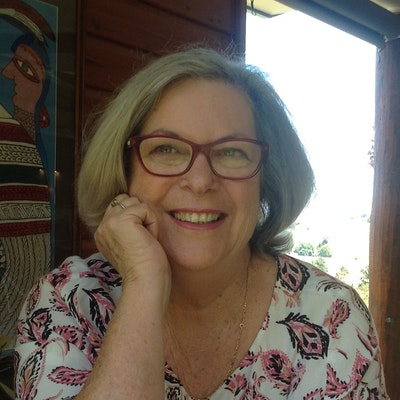 portrait photo of Barbara Hannay