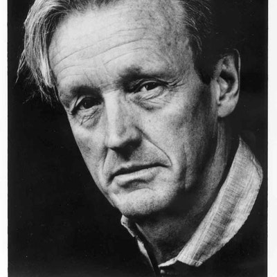 portrait photo of Colin Thubron