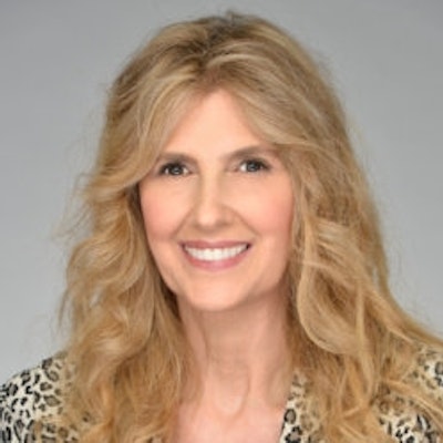 portrait photo of Marilyn Jenett