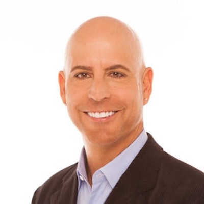 portrait photo of Randy Gage