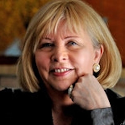 portrait photo of Laura Childs