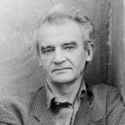 portrait photo of Seamus Deane